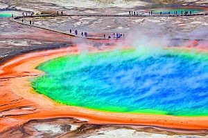 S. 36/37 Yellowstone, Idaho, Wyoming, USA © Shutterstock / Berzina