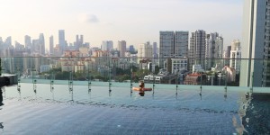 Infinitypool im Hotel Jen Orchardgateway