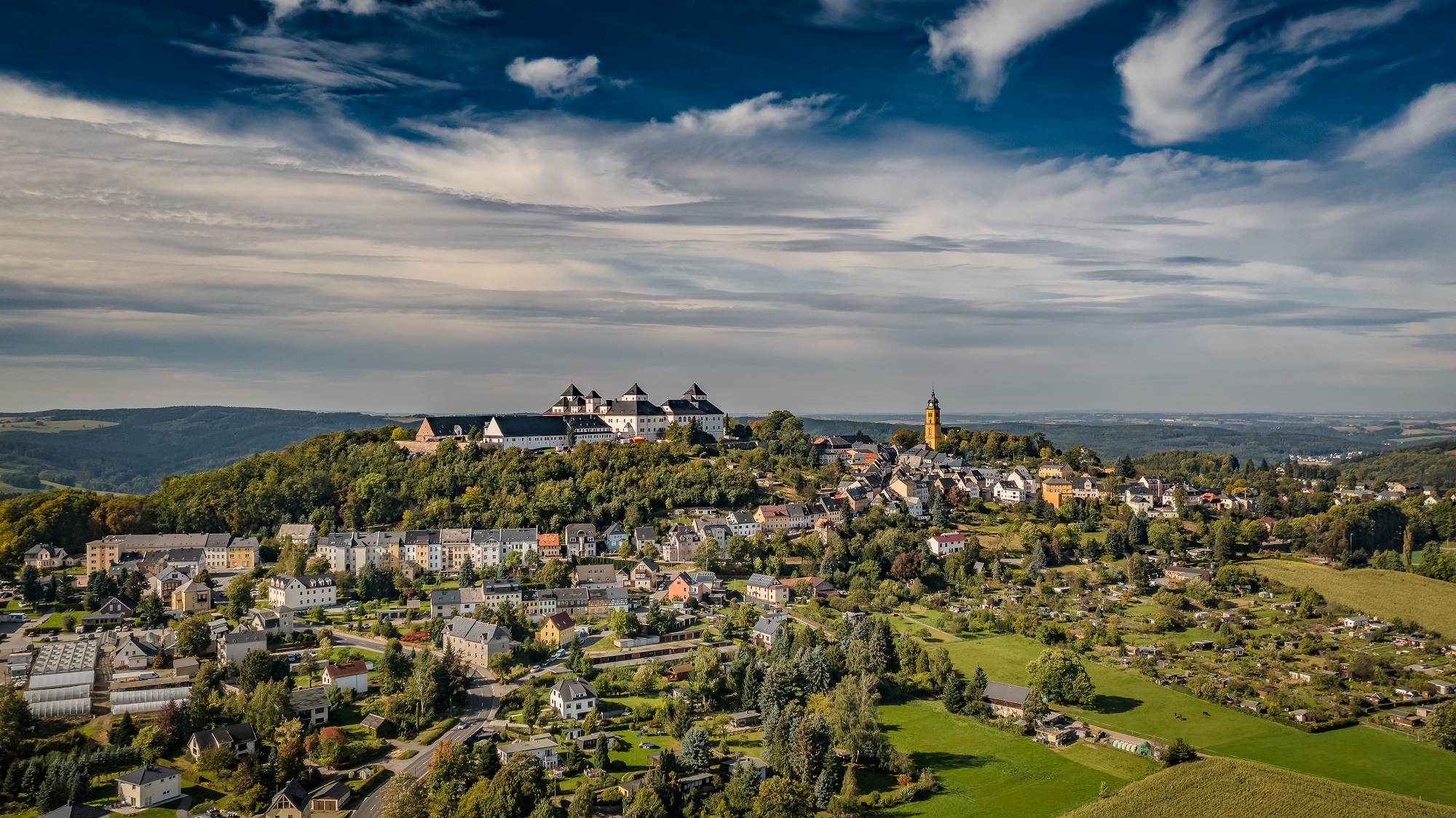 Veranstaltungsreihe internationaler Künstler feiert am 8. Mai 2024 ihre Premiere auf Schloss Augustusburg